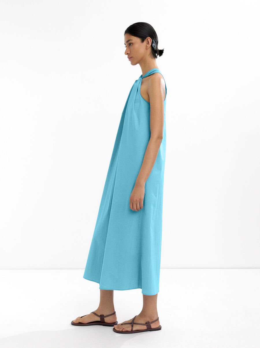 Robe fluide à col halter