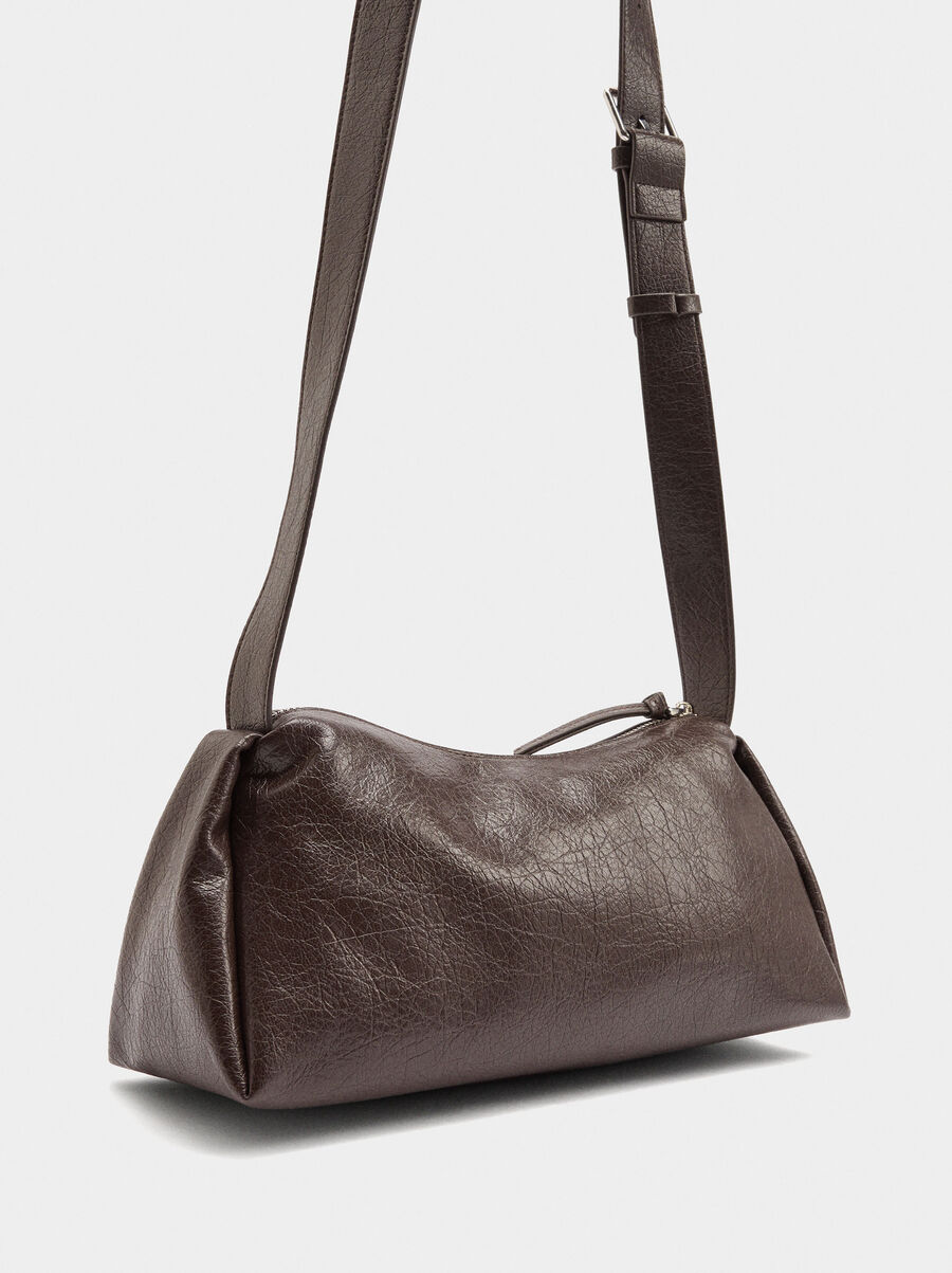 Bolso bandolera efecto craquelado