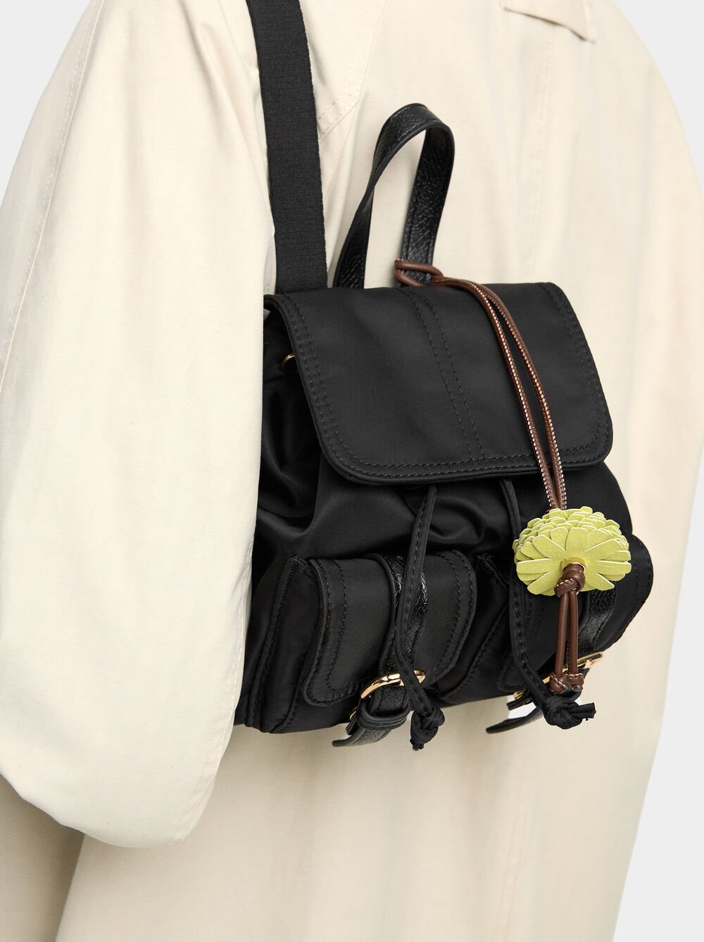 Mini sac à dos en nylon avec pendentif