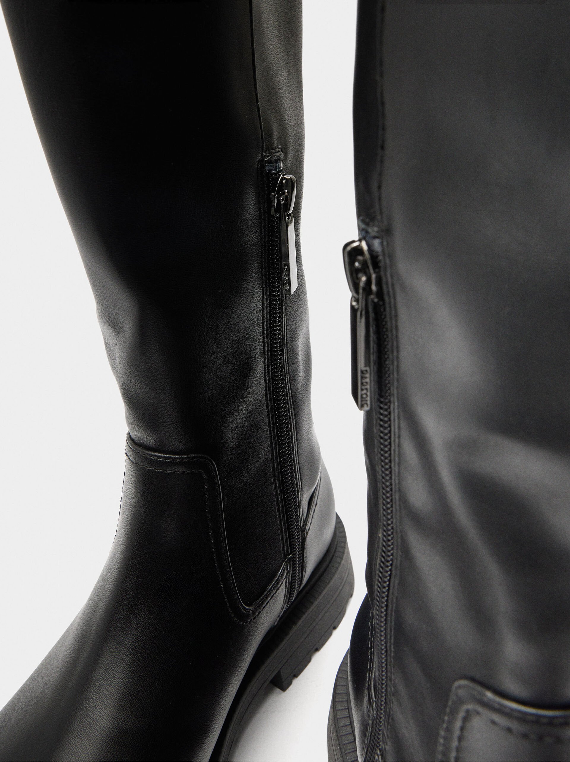 Bottes hautes avec talon bas image number 4.0