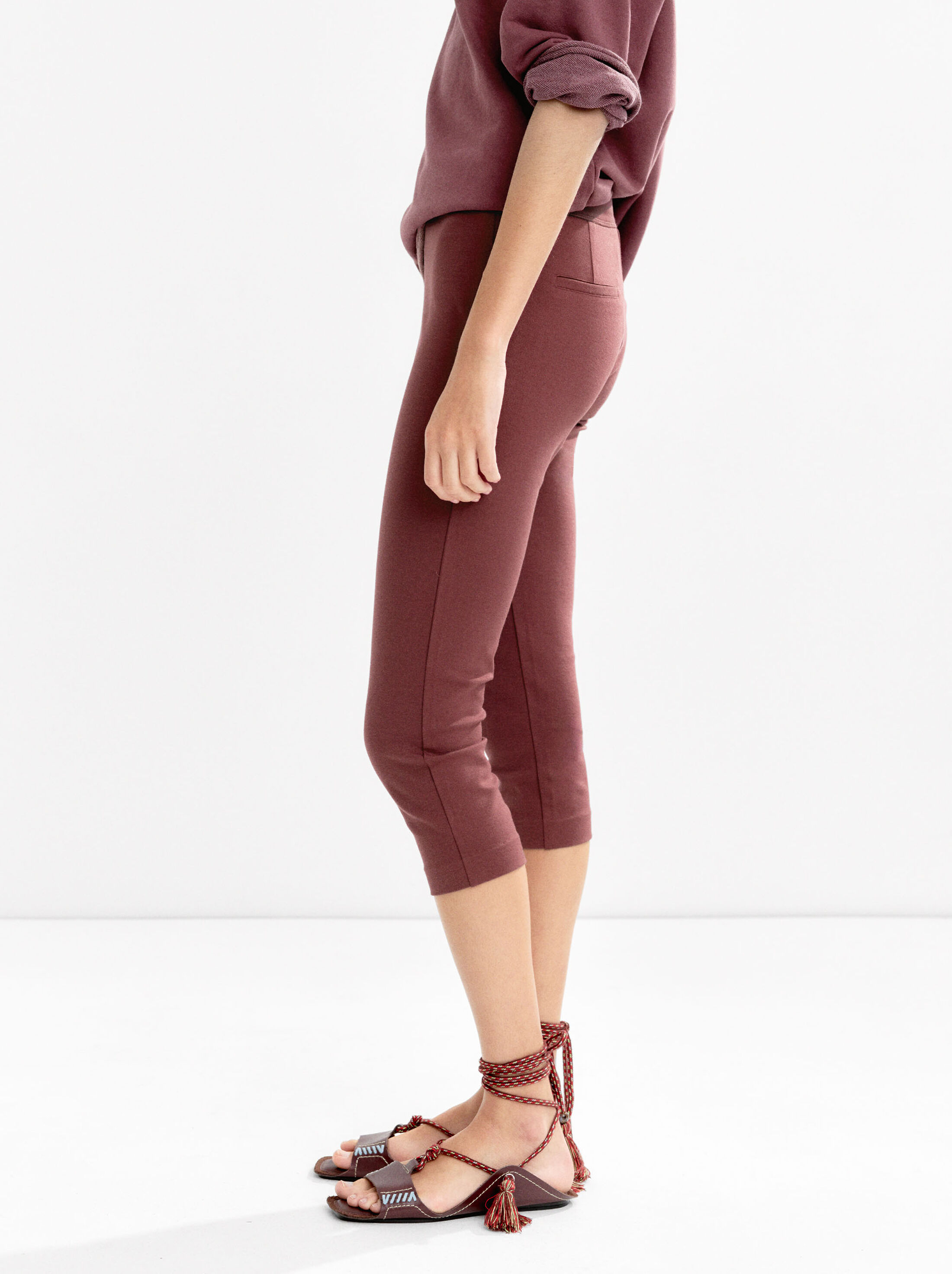 Elastic capri pants image number 2.0