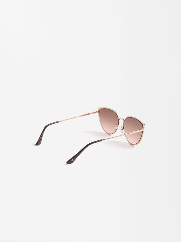 Cat eye sunglasses