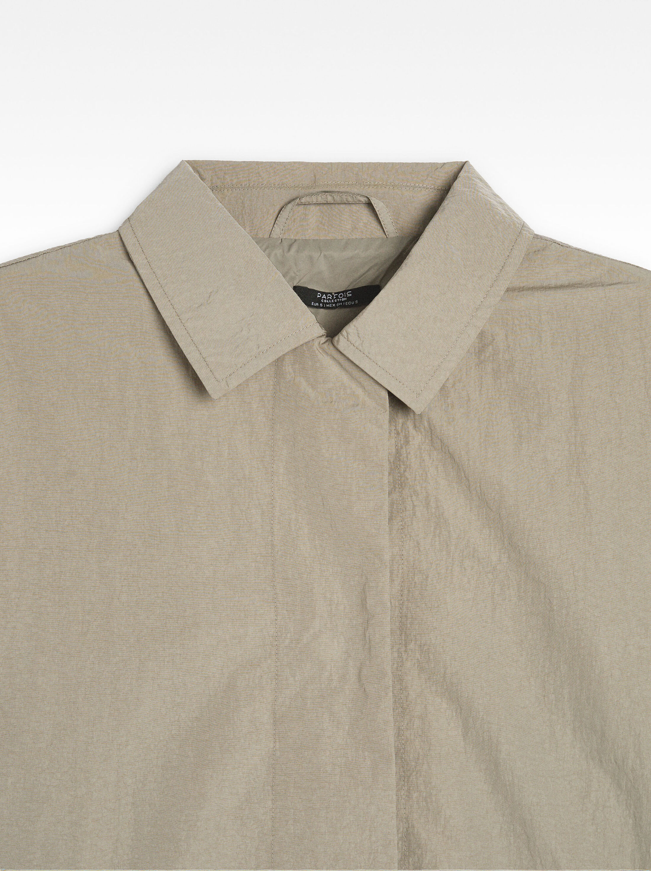Light parka with pockets image number 6.0