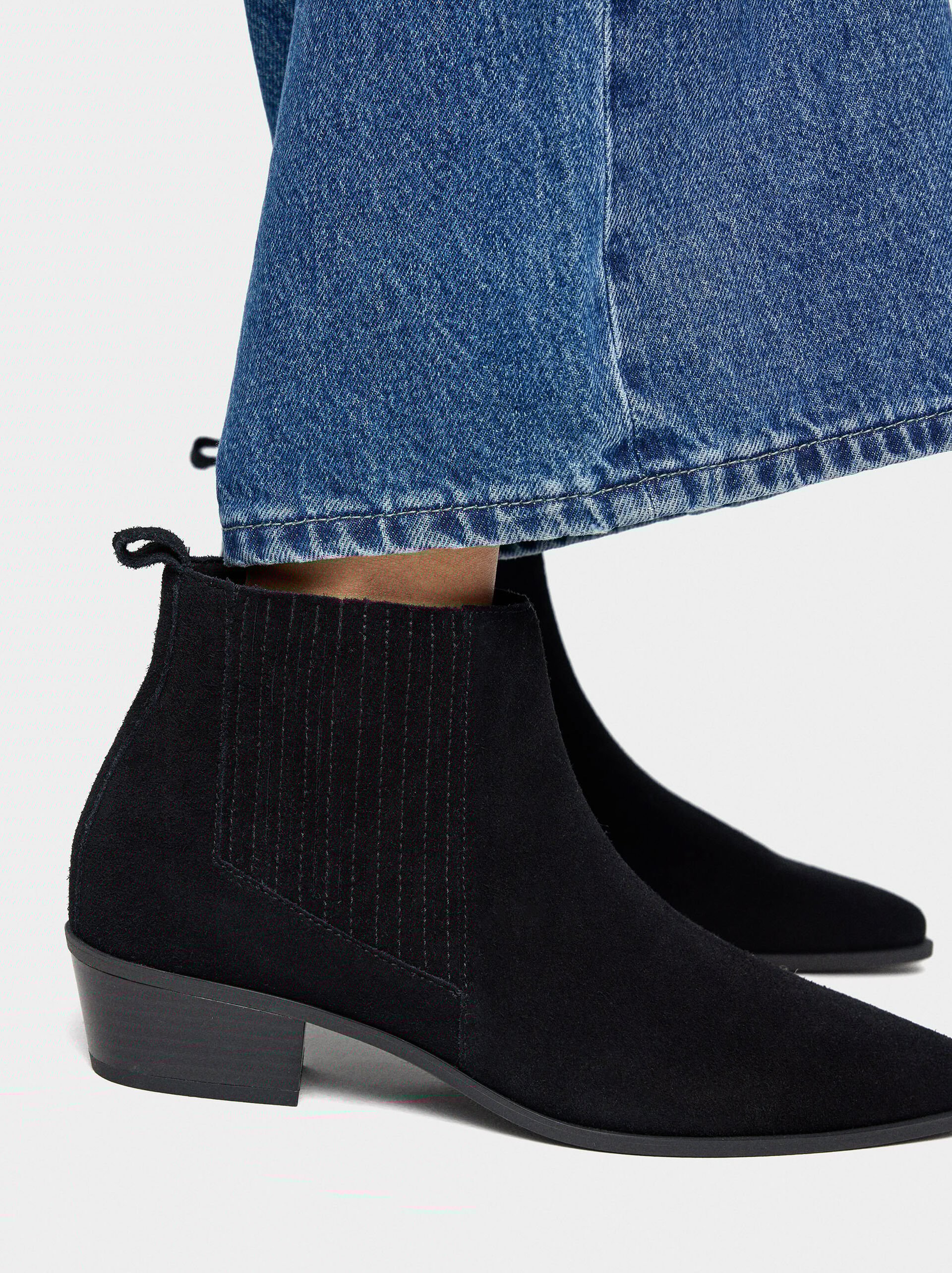 Leather ankle boots with heels image number 6.0