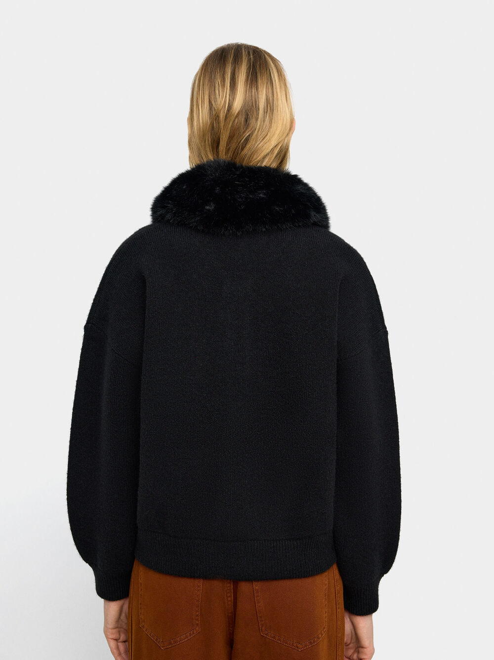 Strickjacke aus Strick mit Kragen in Felloptik