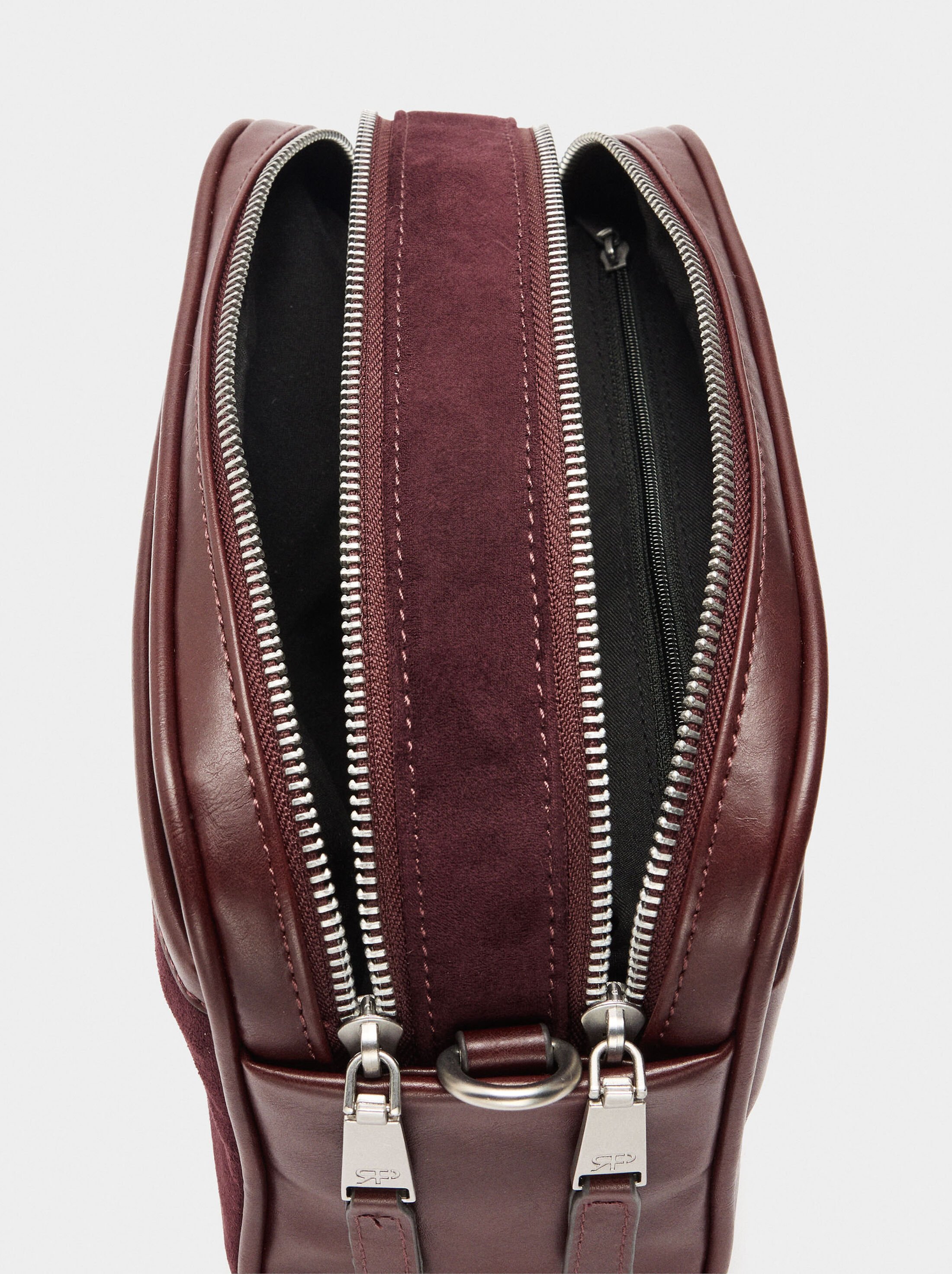 Crossbody bag contrast of textures image number 4.0