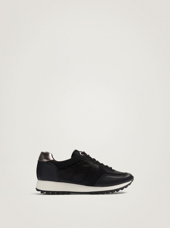 Trainers With Contrast Sole, Black, hi-res