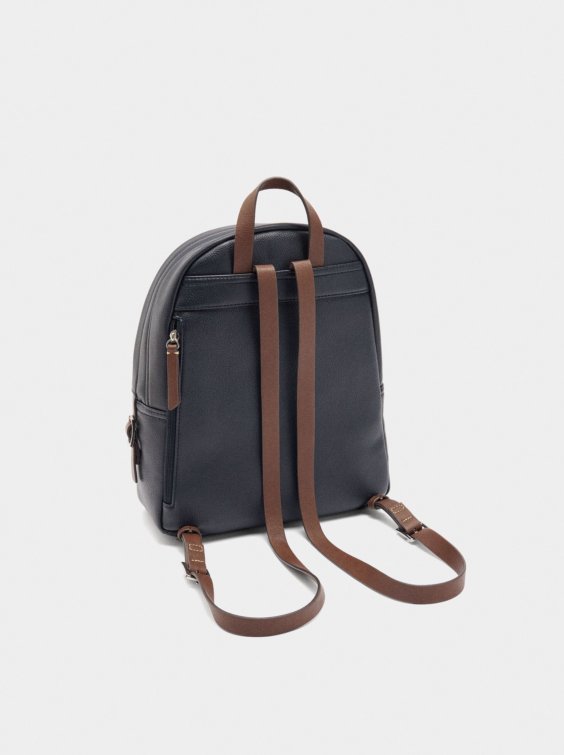 Basic backpack with pendant image number 3.0