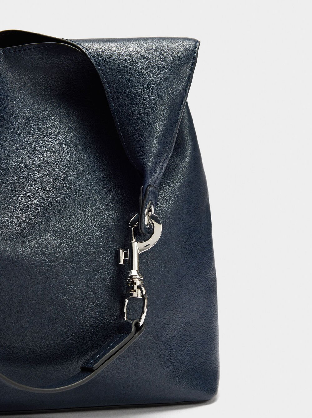 Schultertasche mit Karabiner