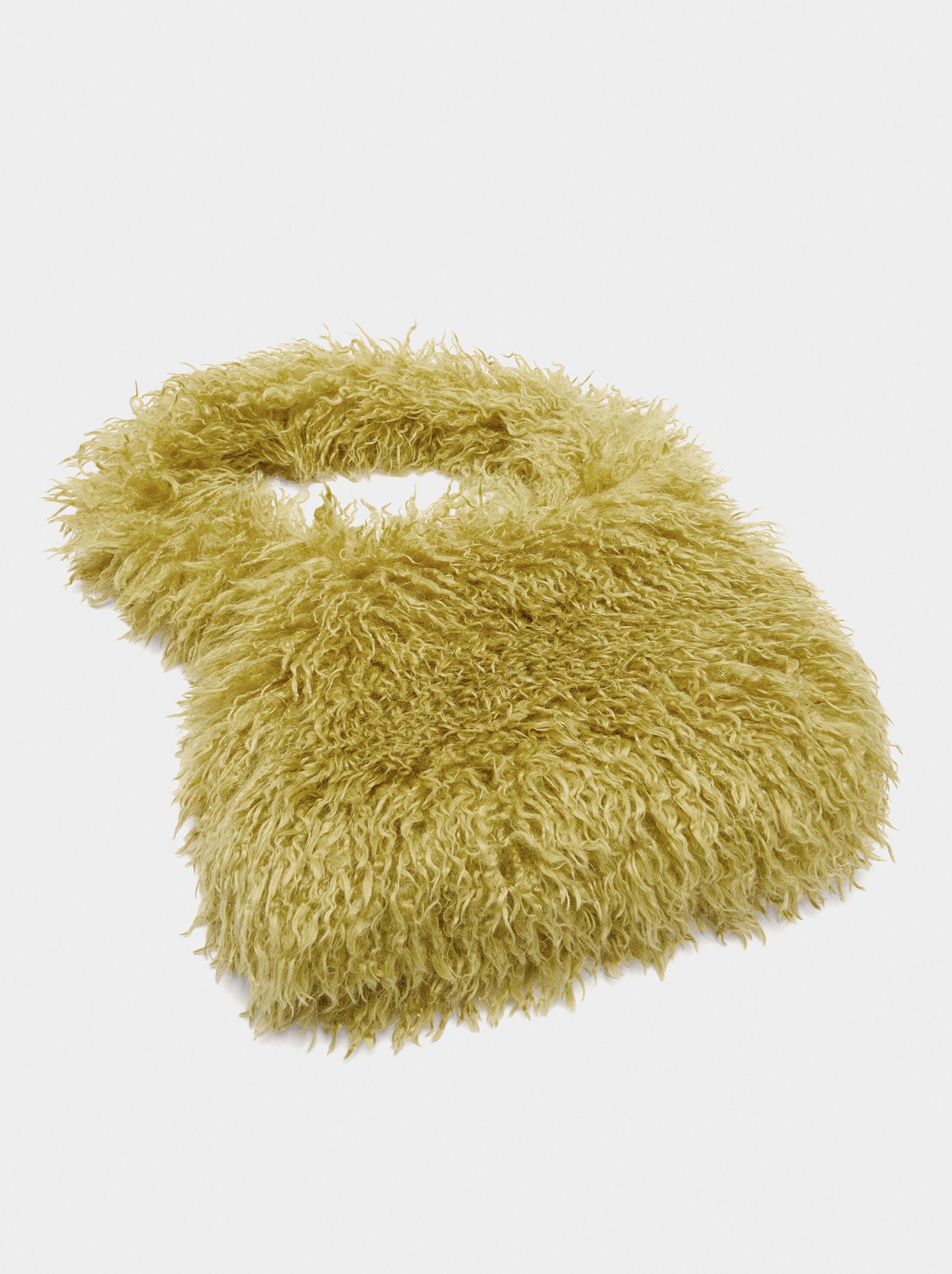 Tote bag with fur effect image number 4.0