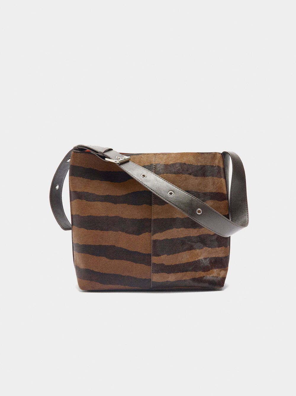 Schultertasche aus bedrucktem Leder mit Animalprint