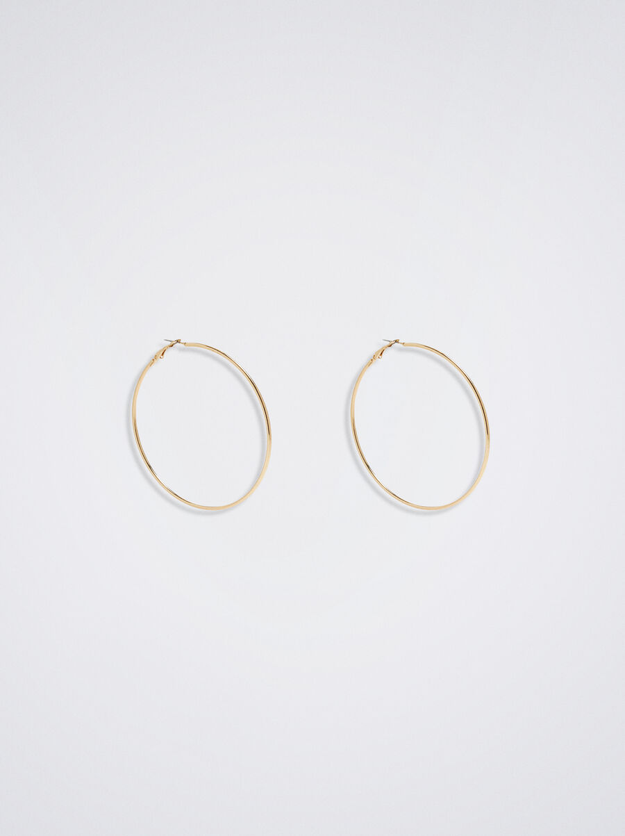 Basic large hoop earrings