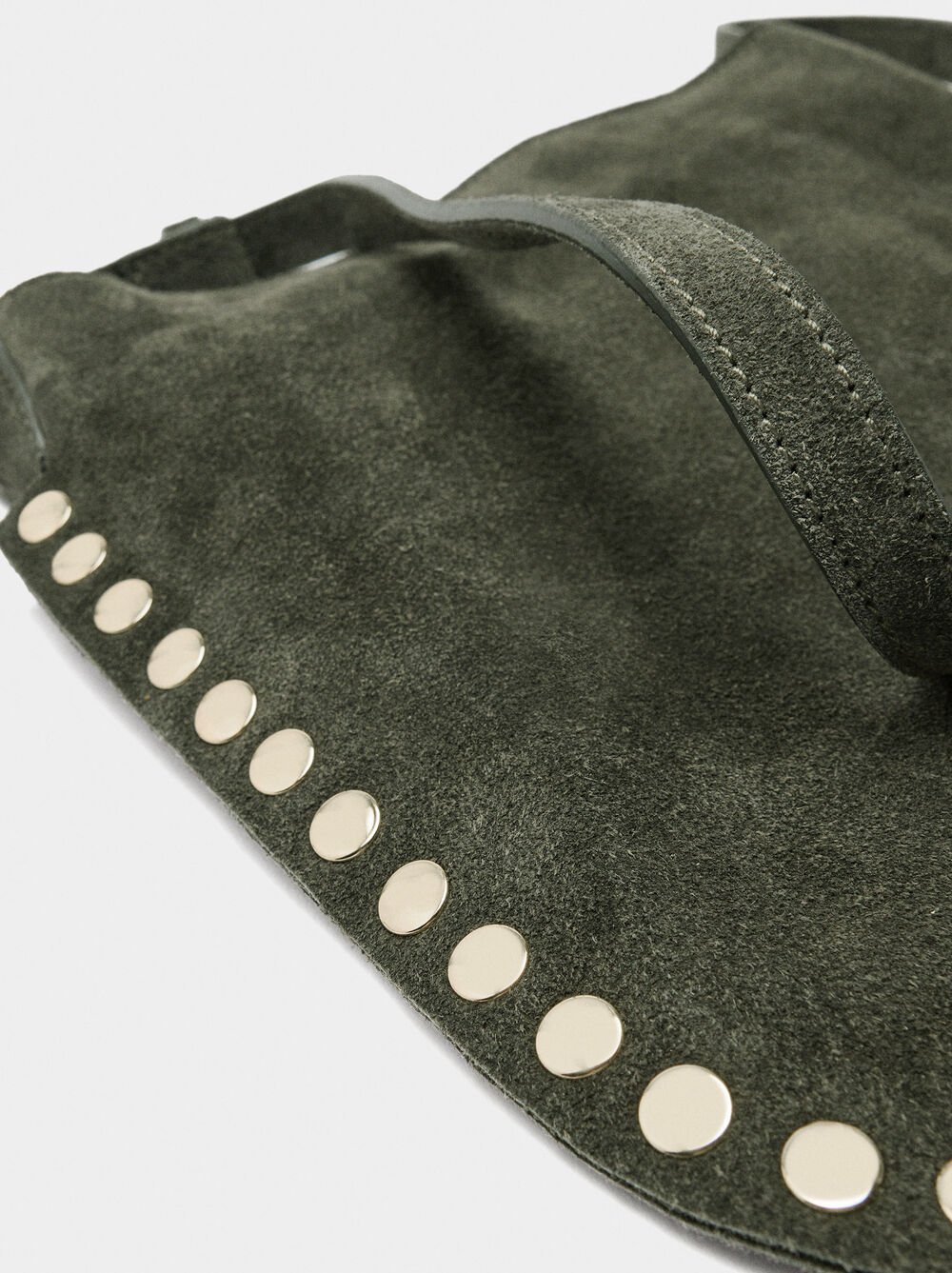 Sac bandoulière en cuir avec clous