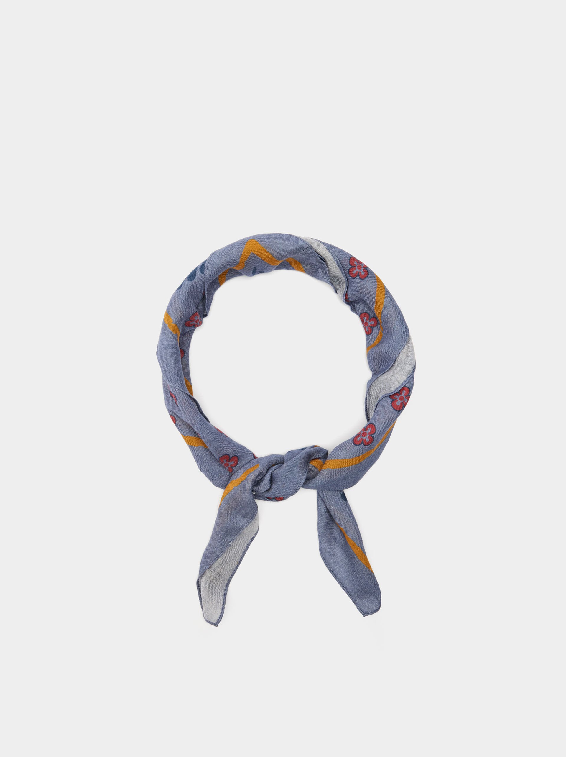 Square printed scarf with wool blend image number 3.0