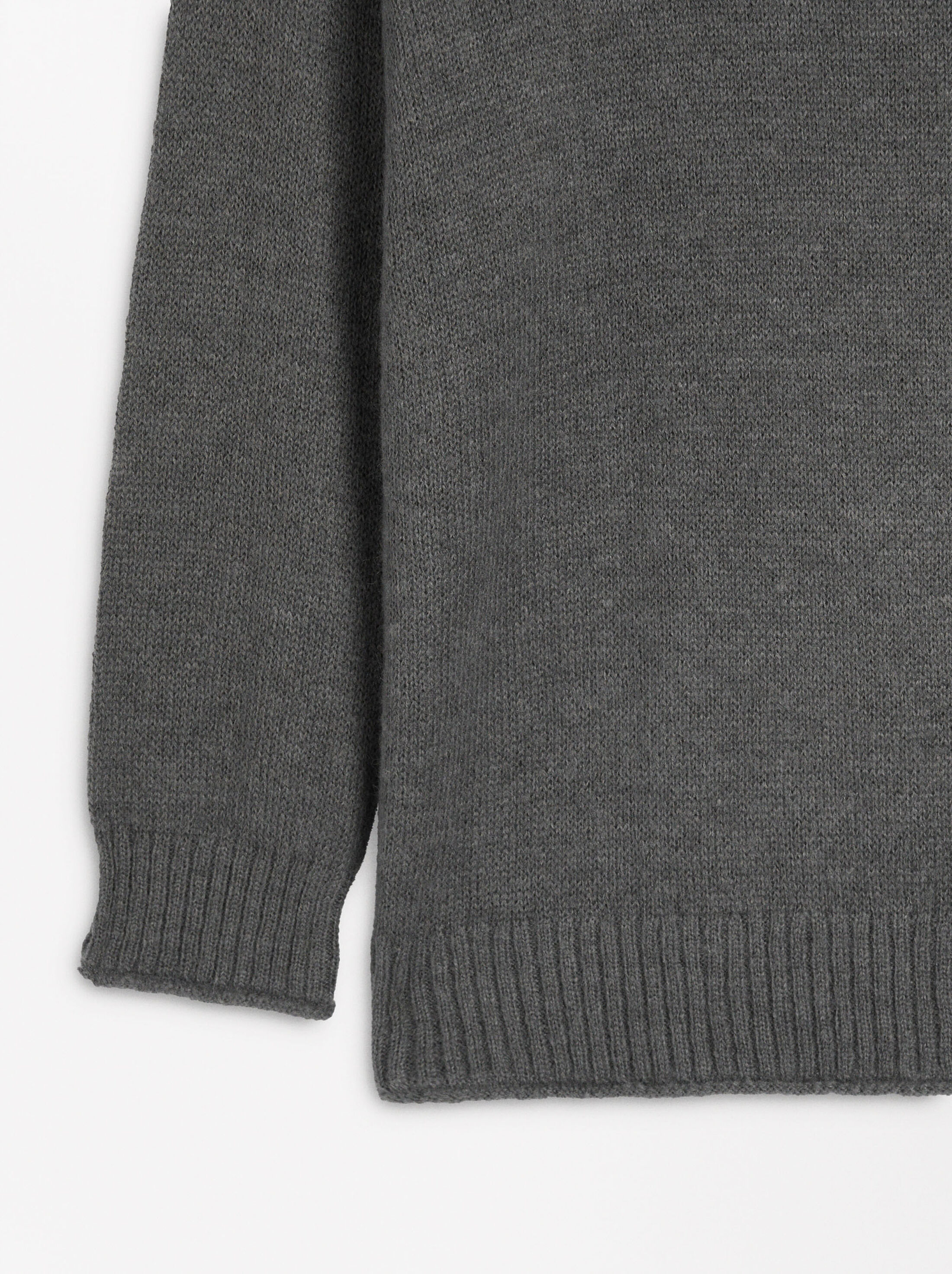 Round-neck knit sweater image number 6.0
