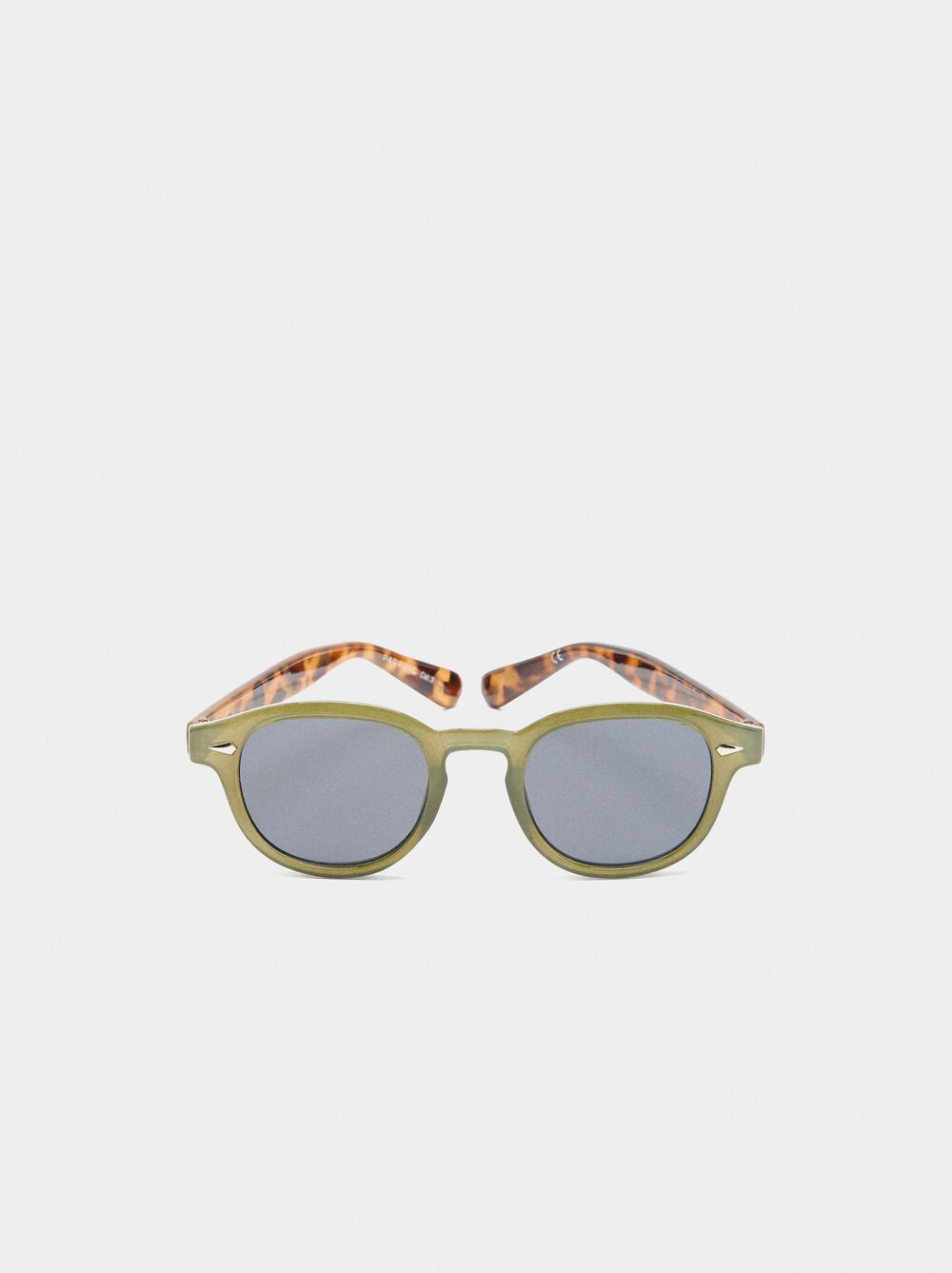 Round sunglasses