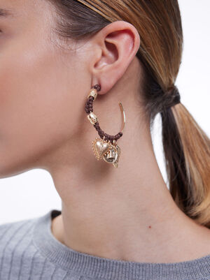 Golden Hoop Earrings With Hearts image number 1.0