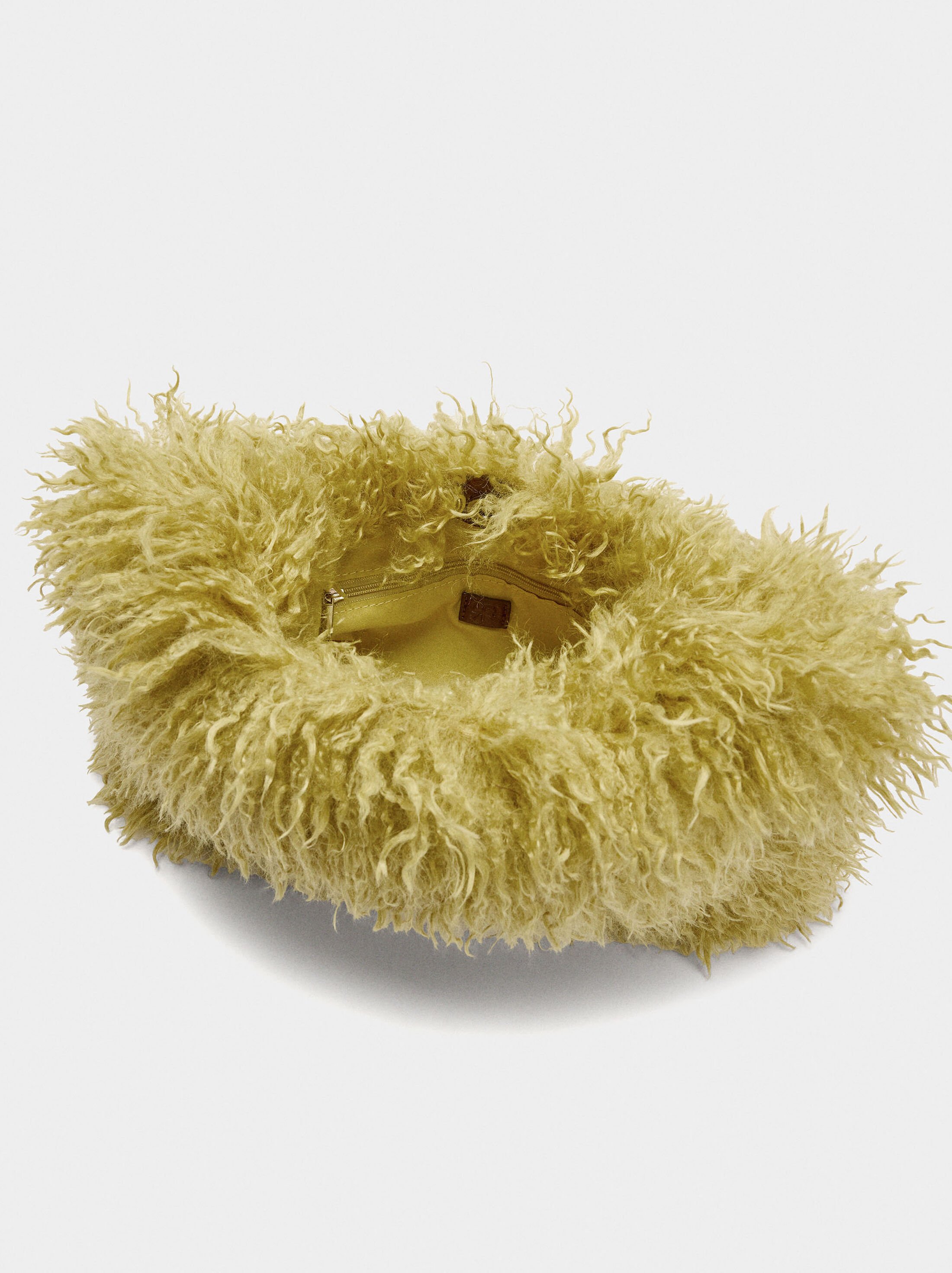 Tote bag with fur effect image number 3.0