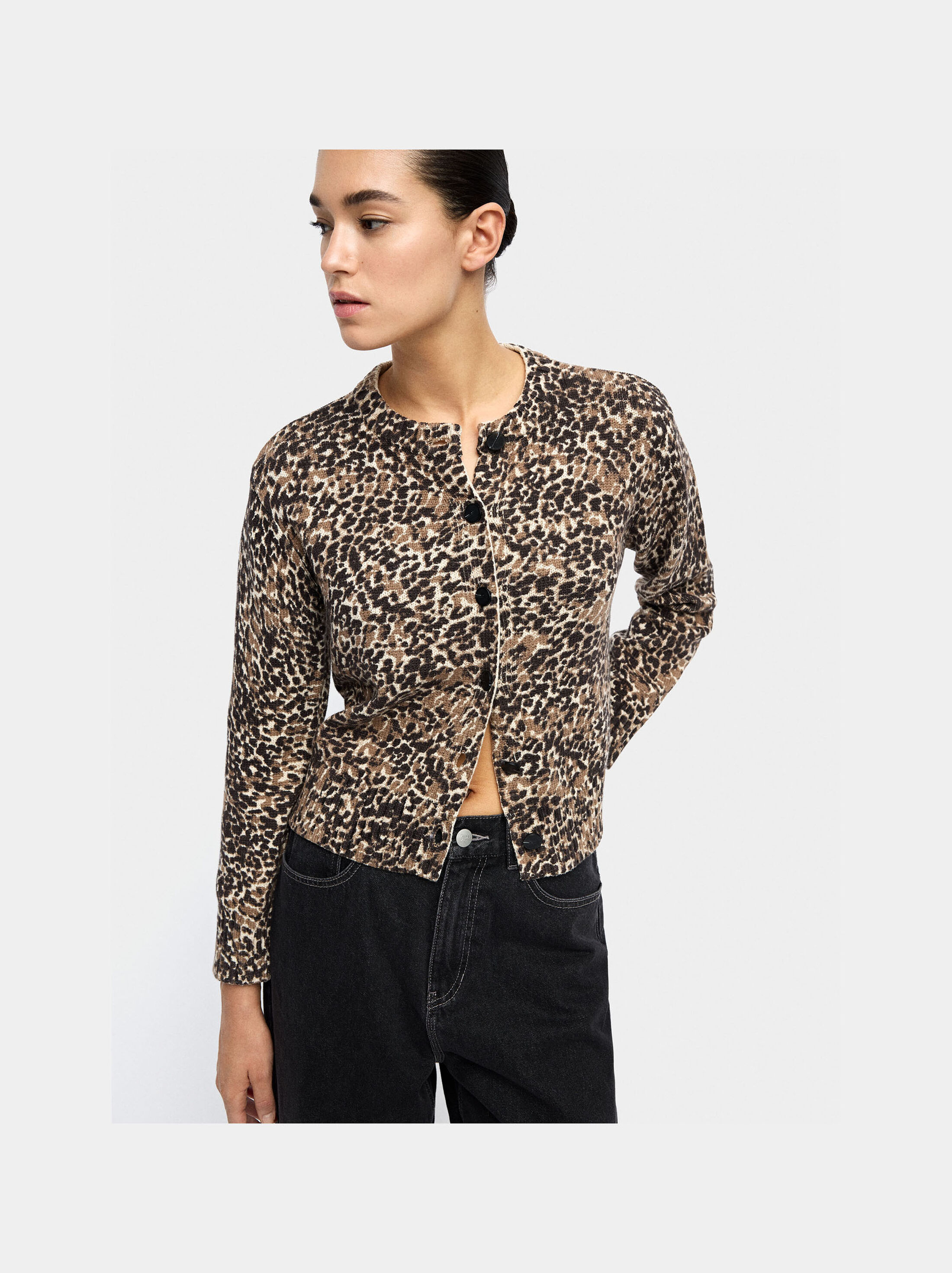Knit cardigan with animal print image number 6.0