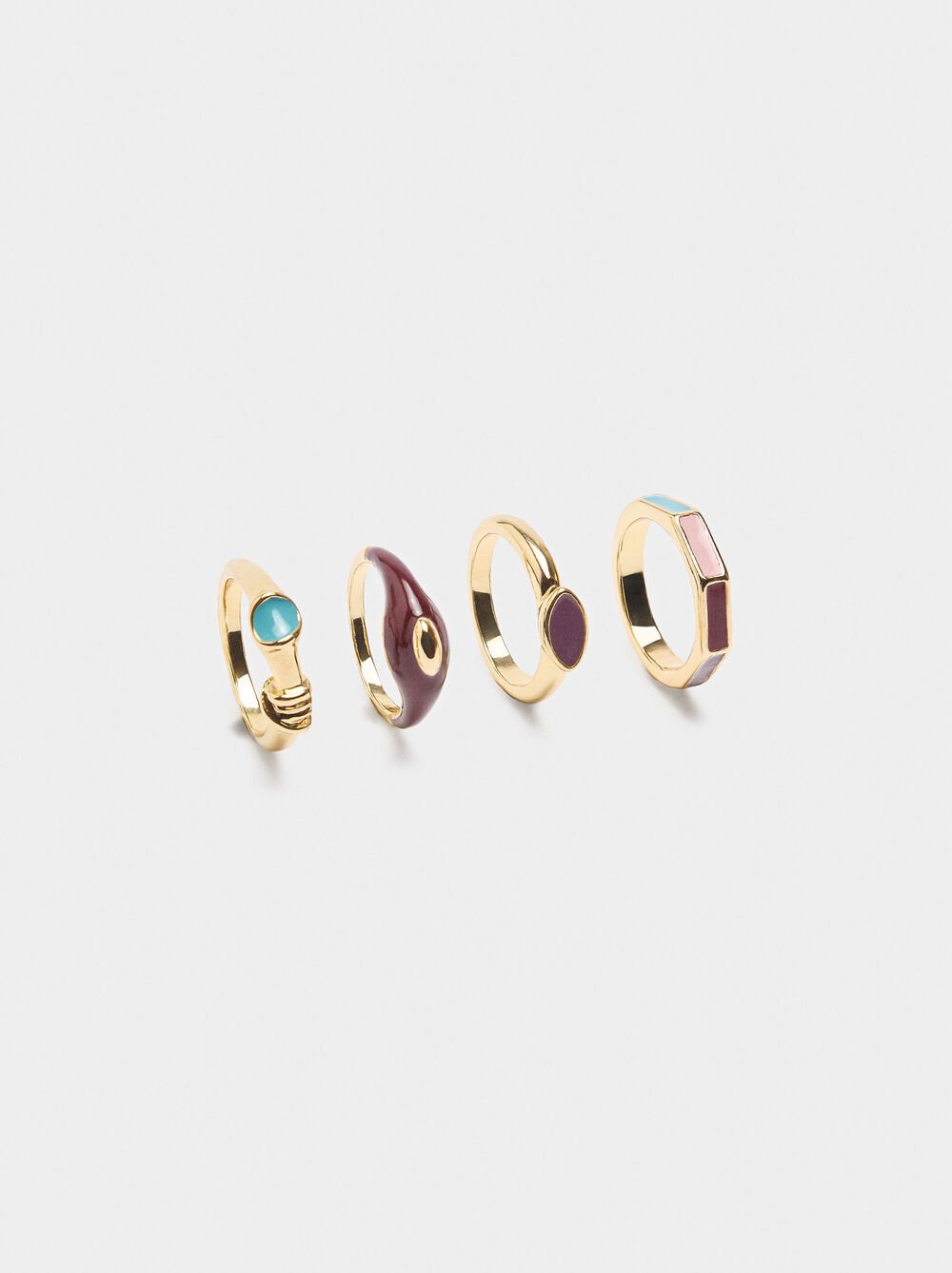 Set of rings with enamel 