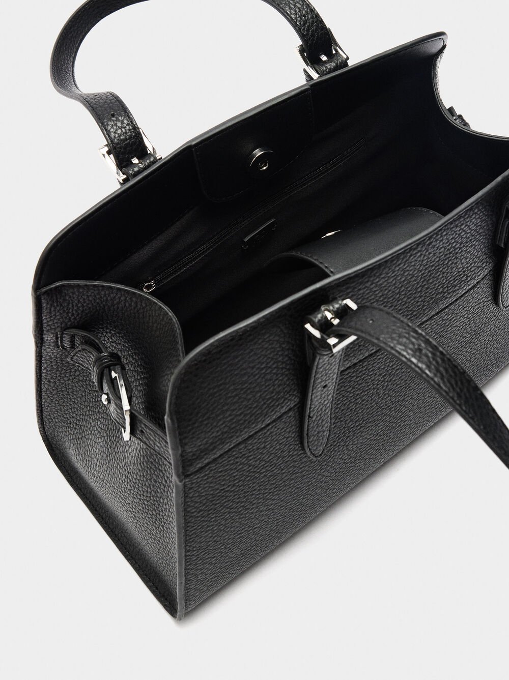 Tote bag with texture