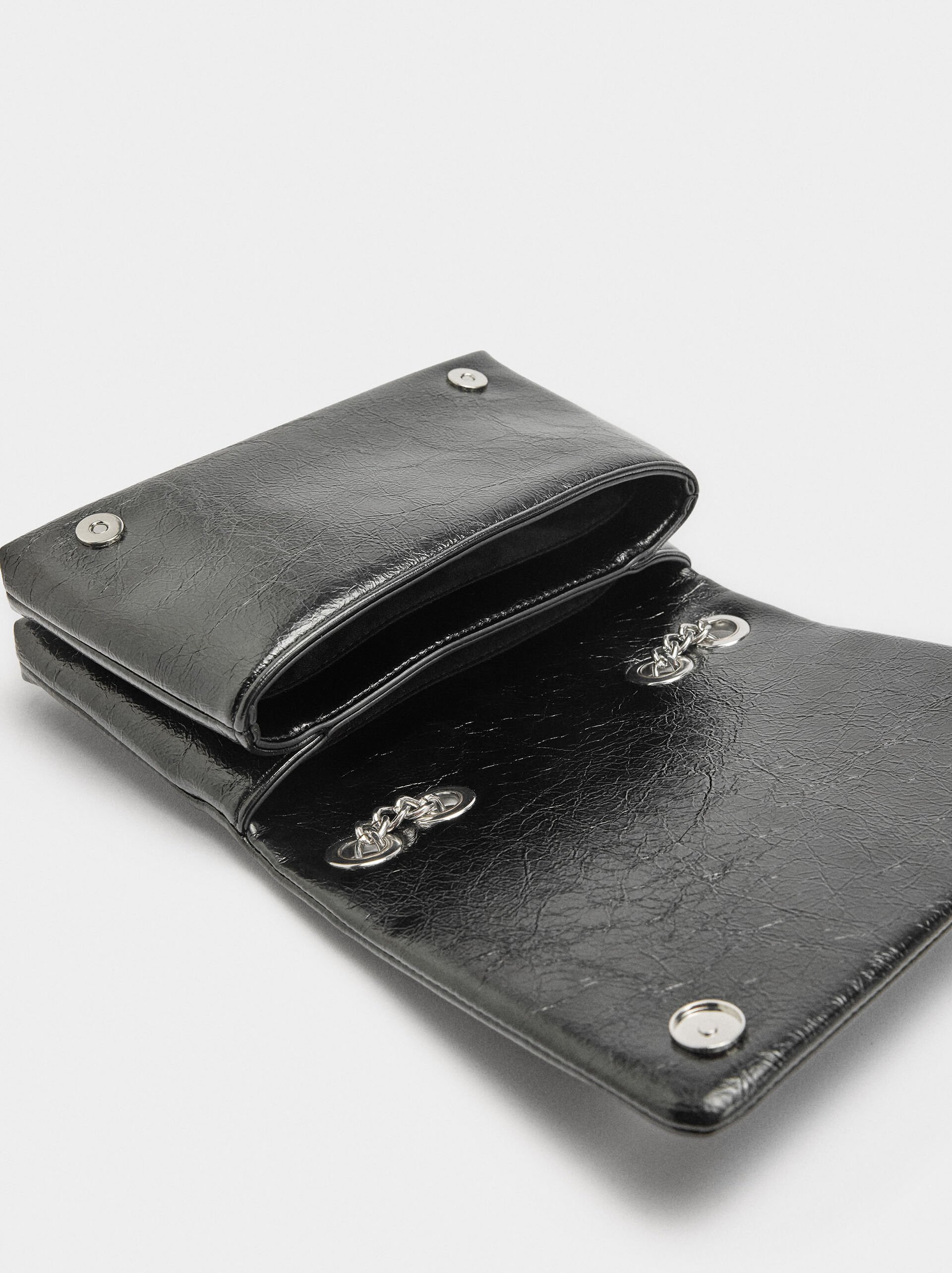 Double shoulder bag with studs image number 4.0