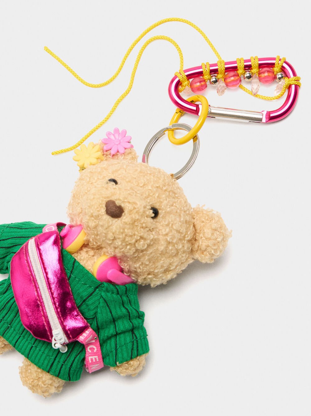 Keychain charm bear with earphones