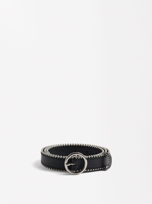 Belt with tacks