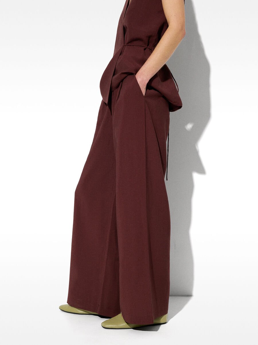 Straight pants with clips