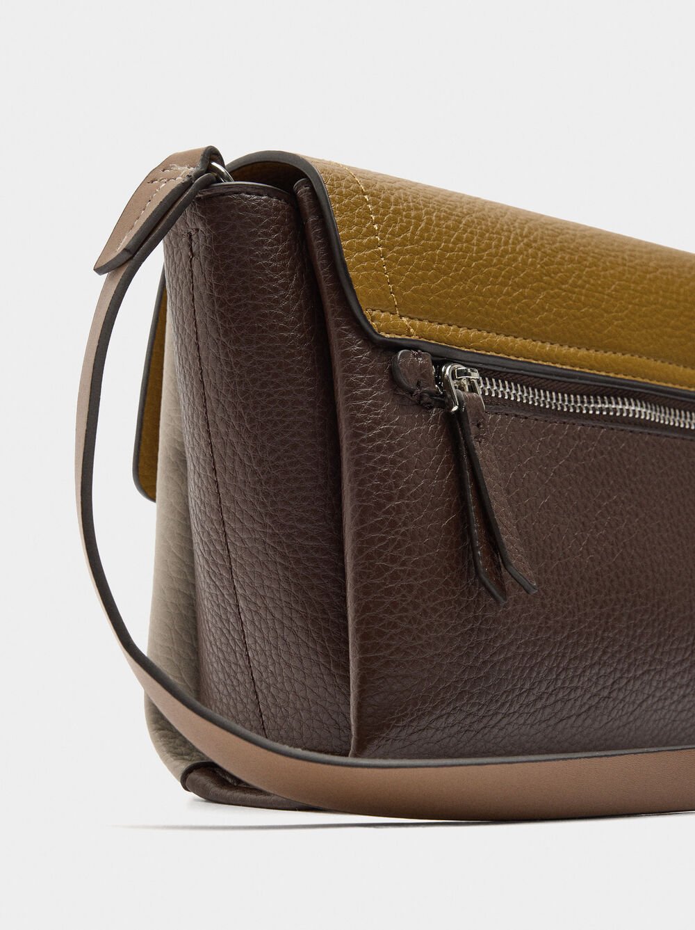 Sac bandoulière avec rabat color block