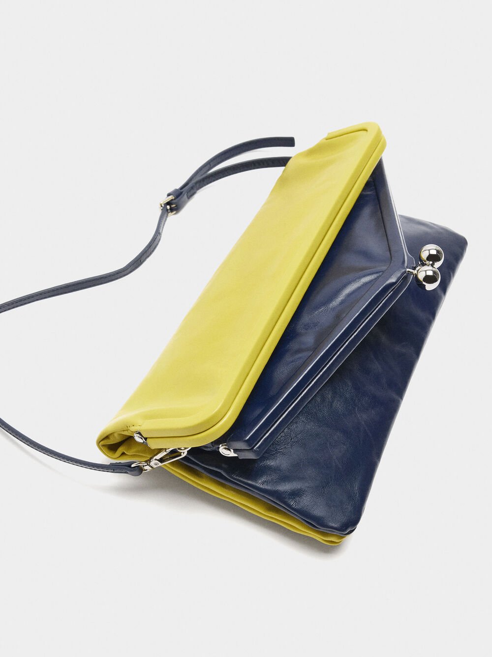 Double envelope bag in bicolour leather