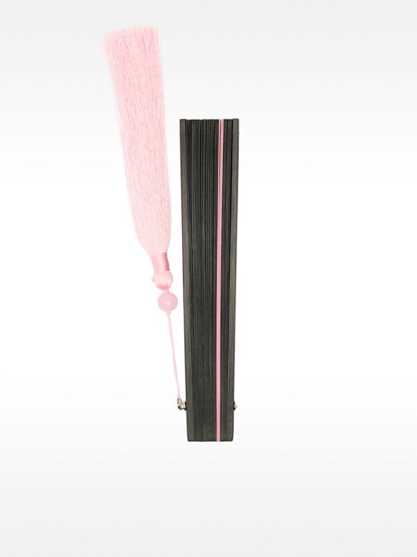Bamboo fan with tassel