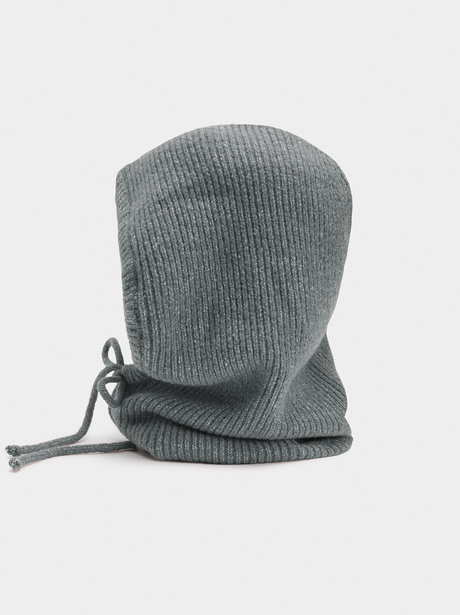 Strickmütze mit Bändern image number 0.0