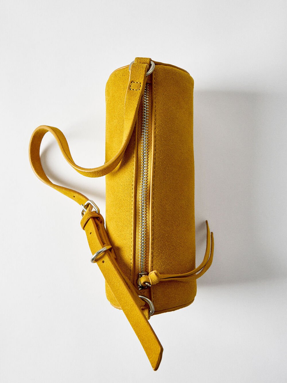 Leather shoulder bag