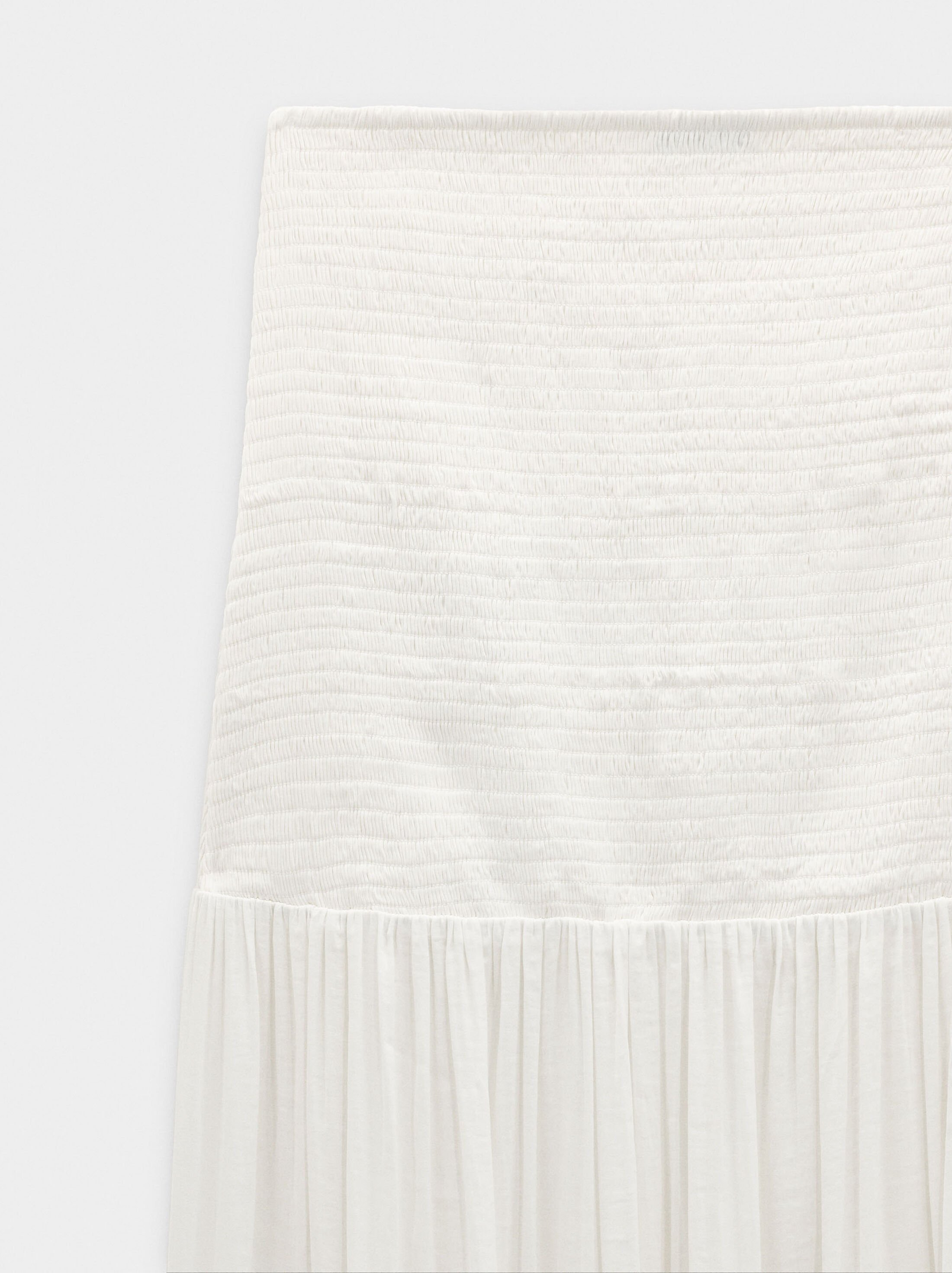 Long skirt with texture image number 6.0