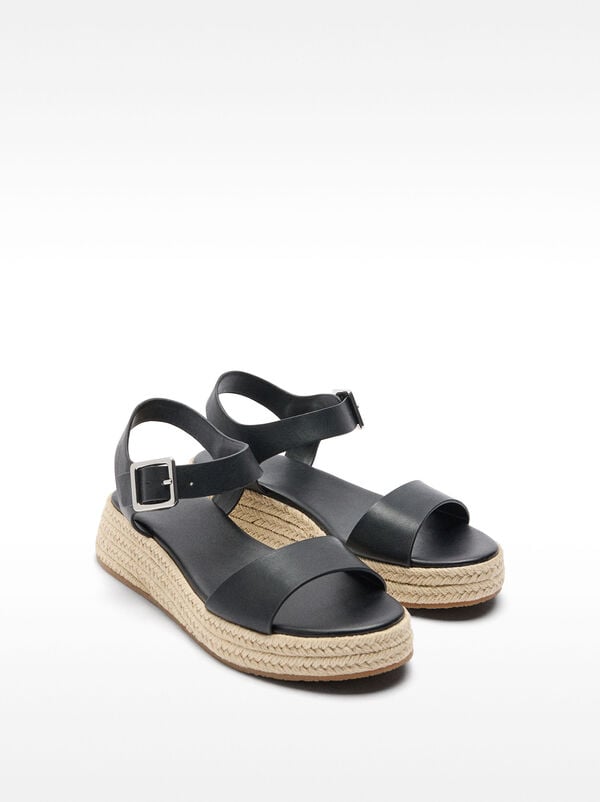 Platform sandals with buckle