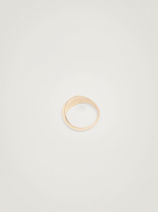 Golden Signet Ring image number 2.0