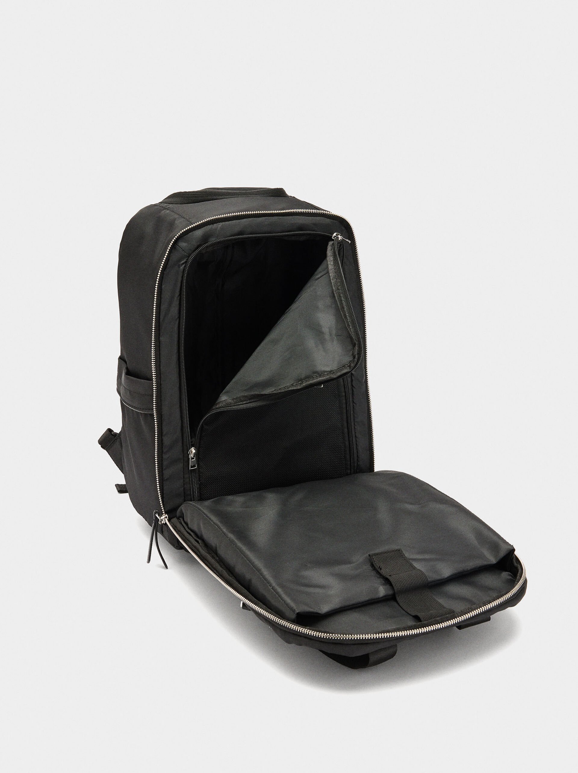 Mochila de nylon con ruedas image number 4.0