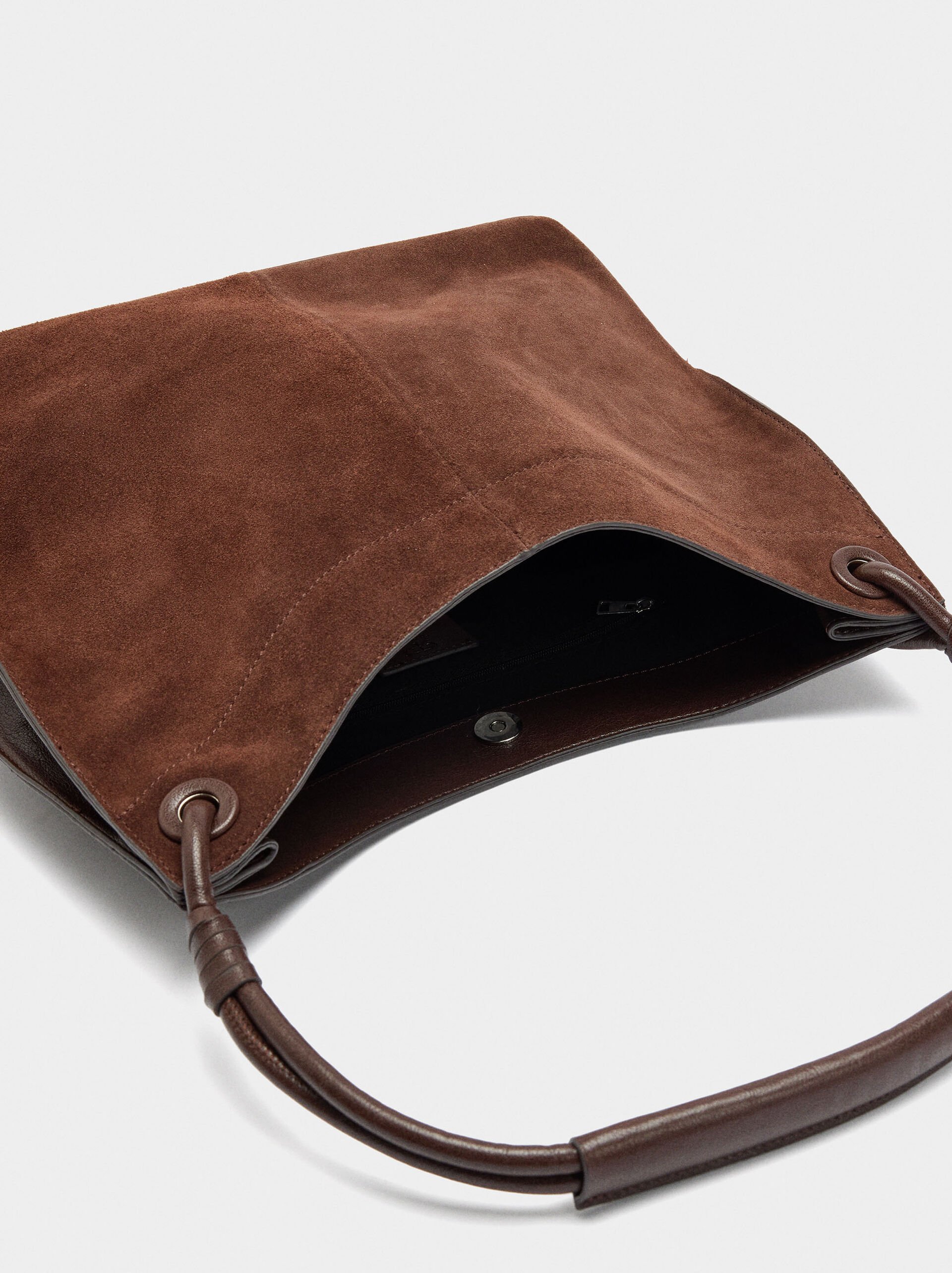 Shoulder bag with leather details image number 4.0