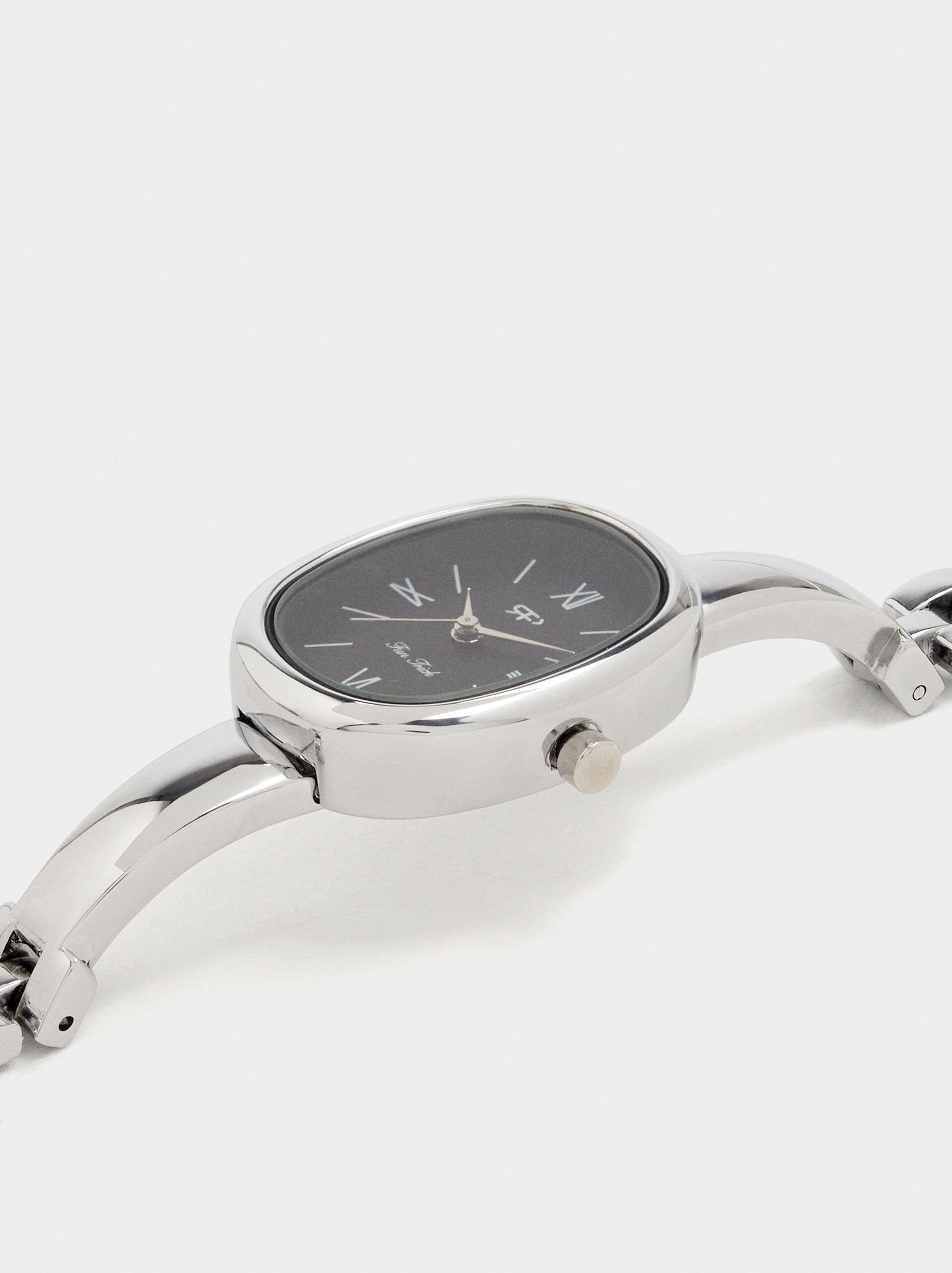 Oval watch with stainless steel bracelet image number 1.0