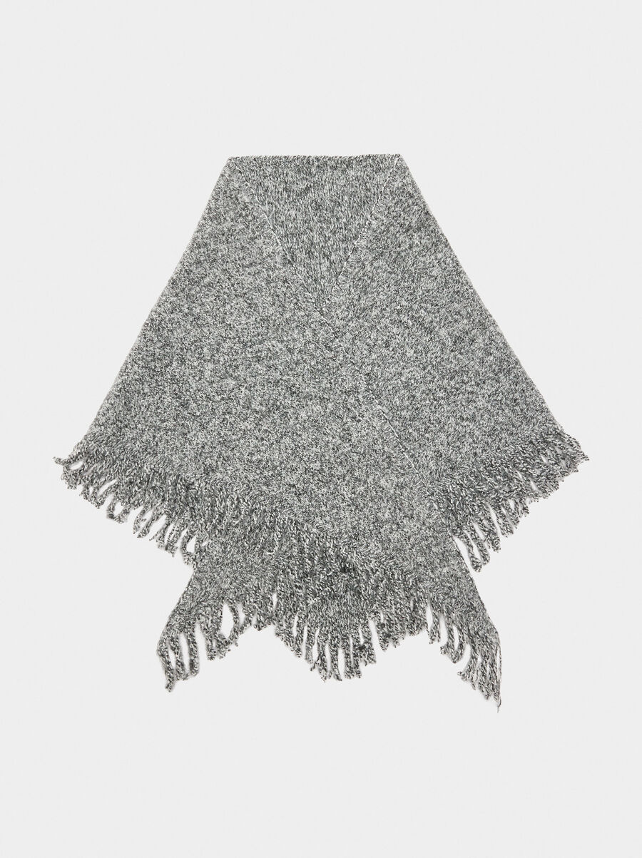 Shawl with fringes
