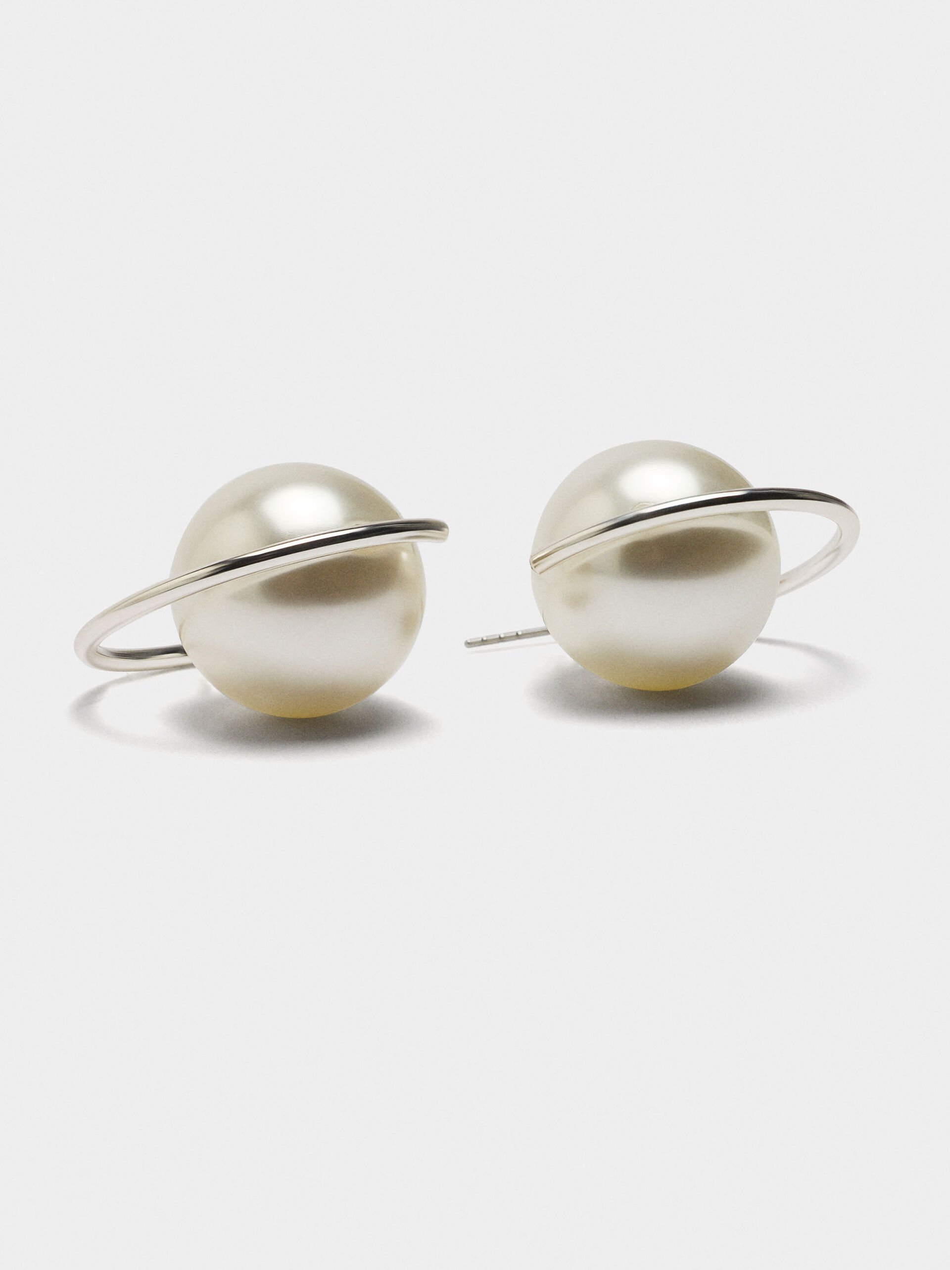 Open hoop earrings with pearls image number 2.0
