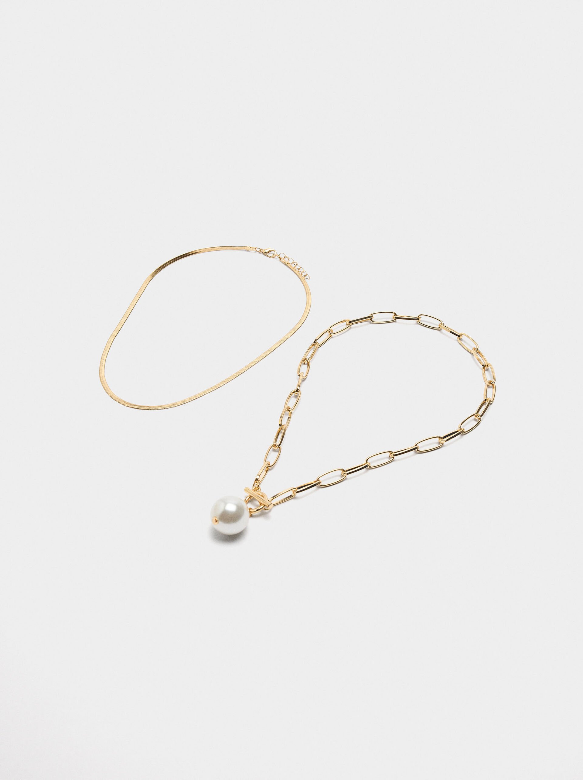 Set of short necklaces with pearl pendant image number 2.0