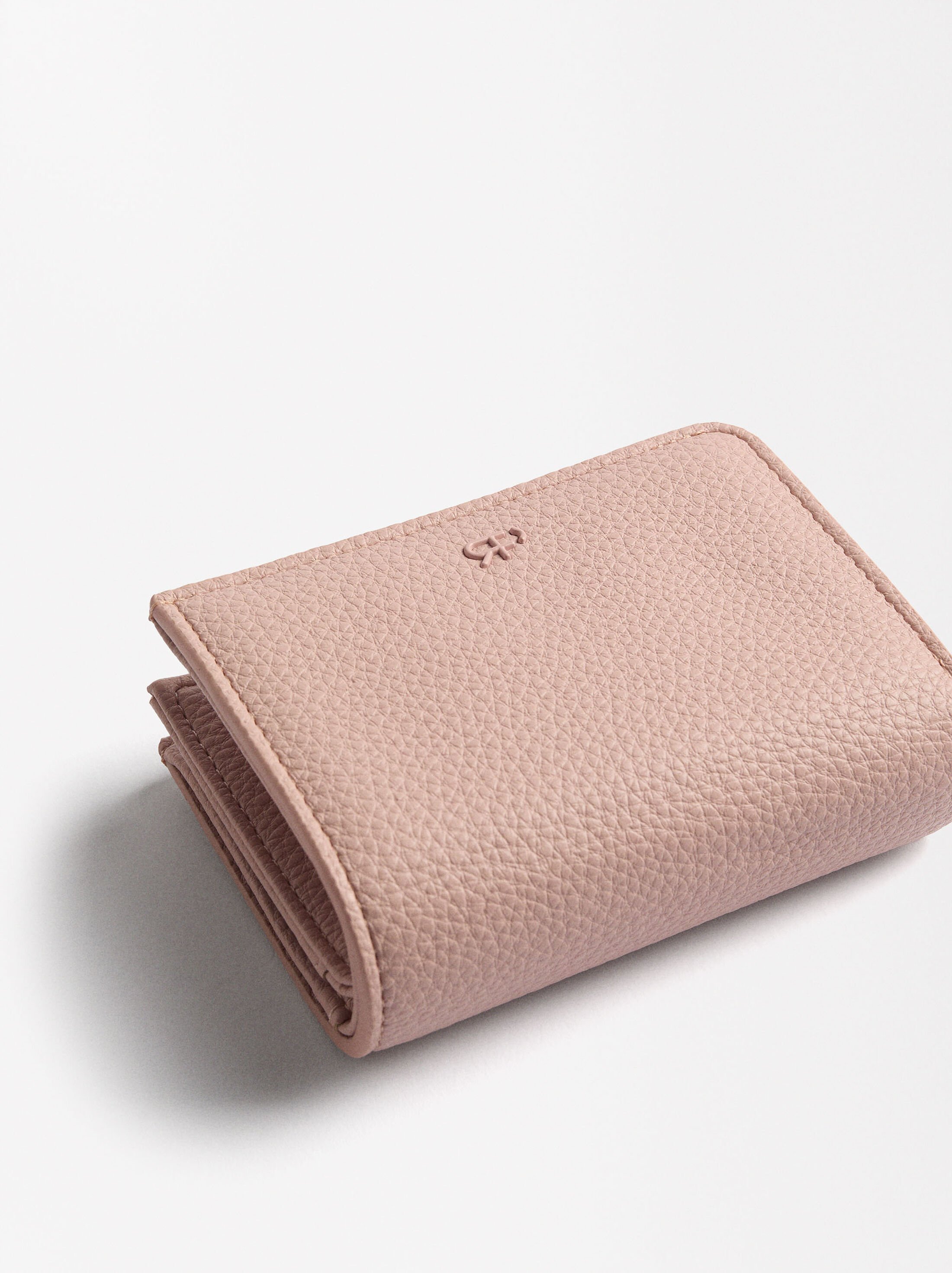 Cartera con textura image number 1.0