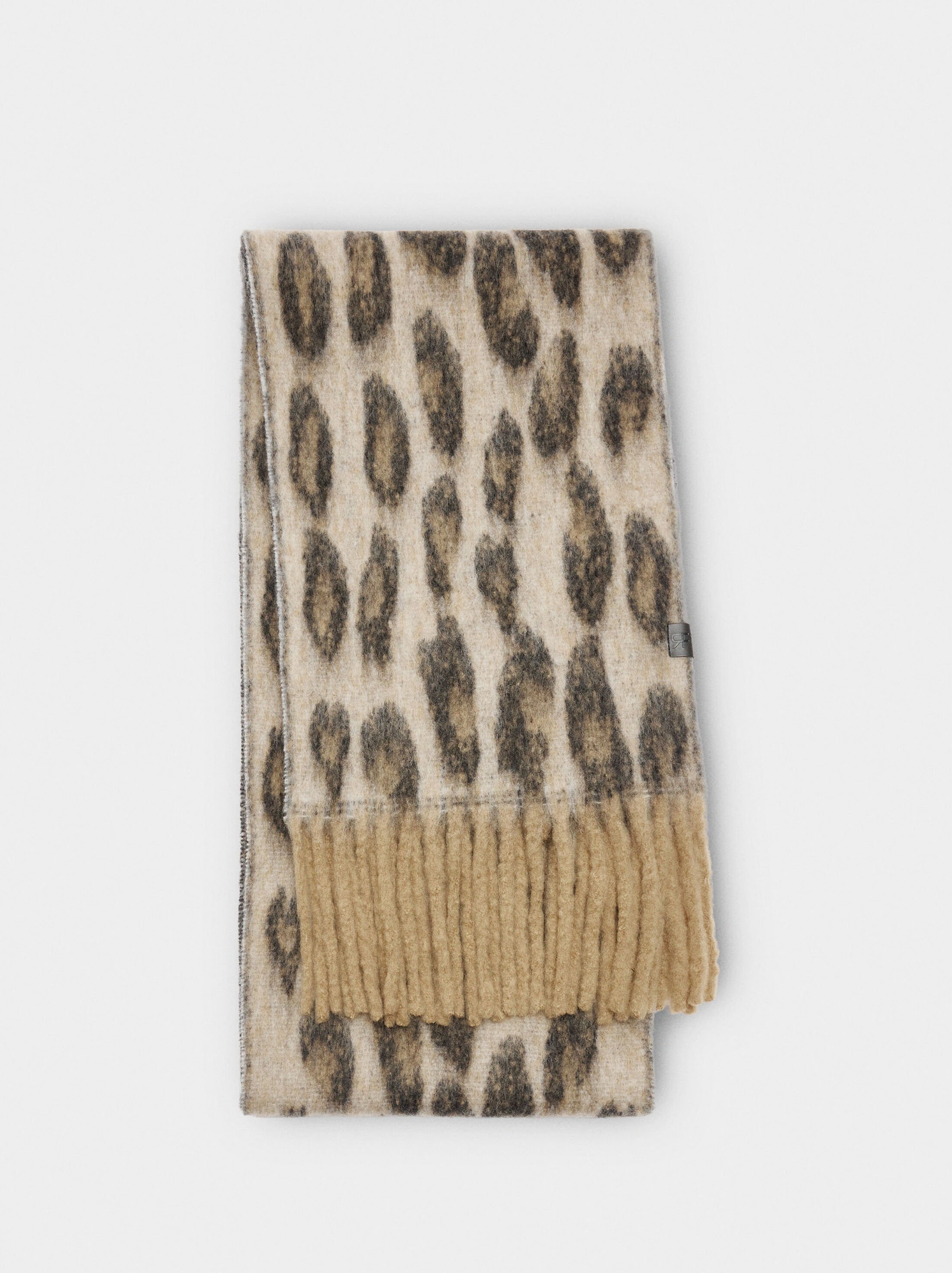 Printed scarf with fringes image number 0.0