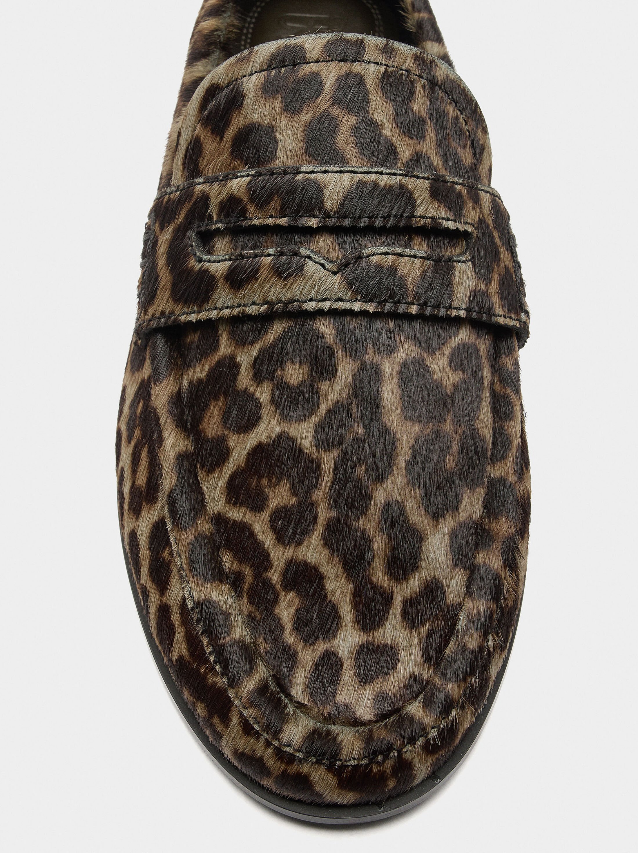 Animal print leather moccasins image number 5.0