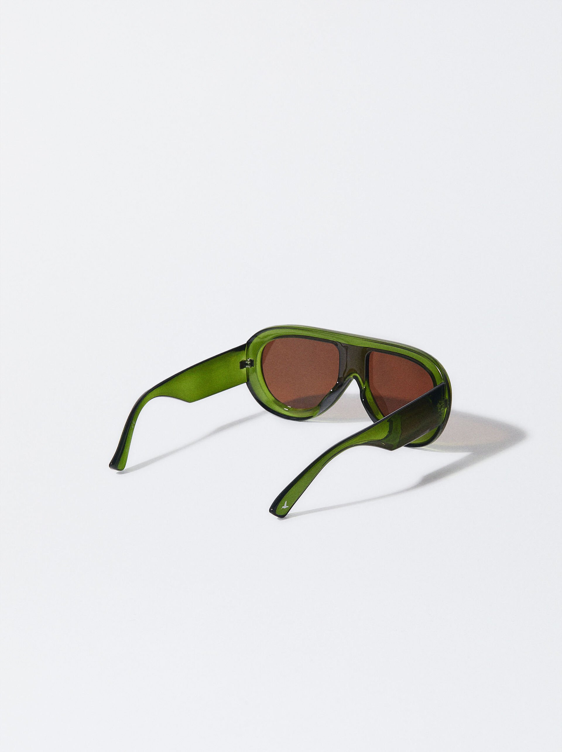 Oval Sunglasses image number 2.0