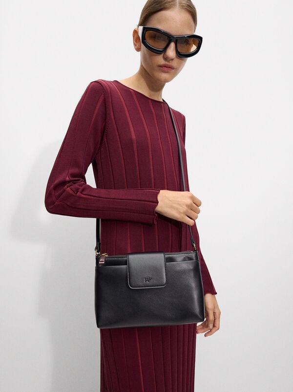 Crossbody bag with cracked effect