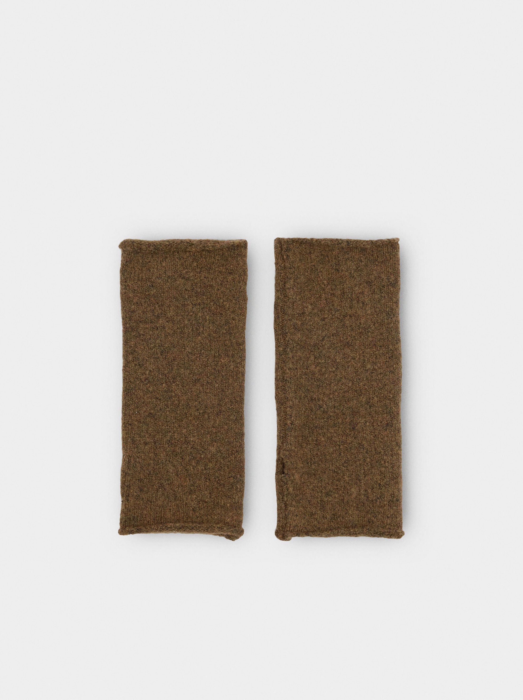 Knit mittens image number 0.0
