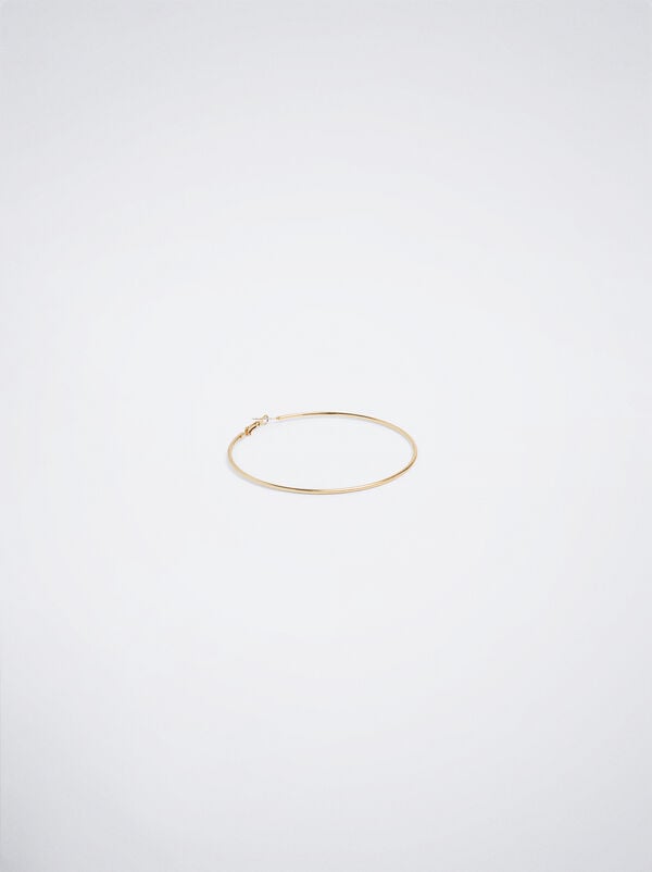 Basic large hoop earrings